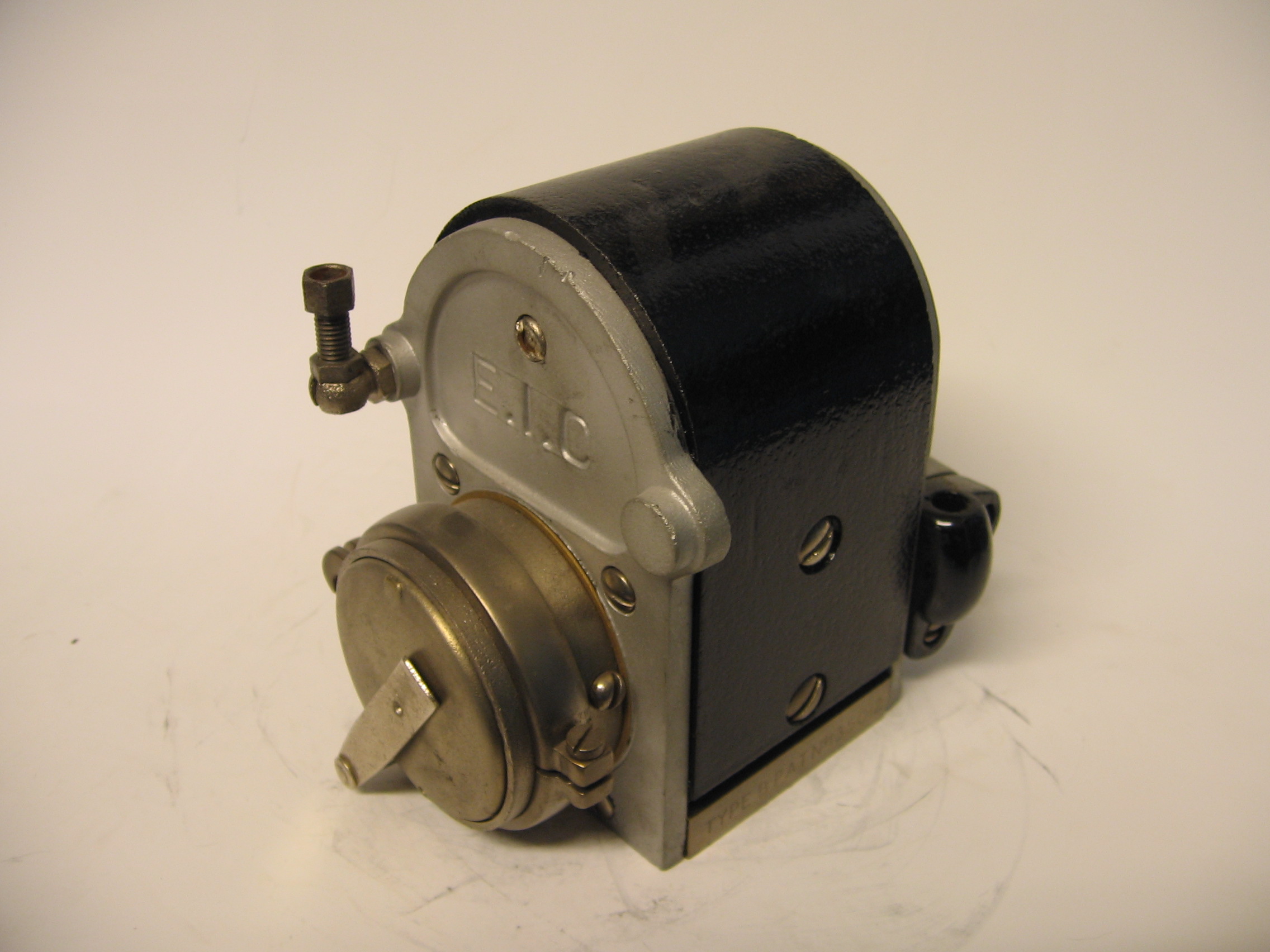 006 No.135012 180 dgr. clock